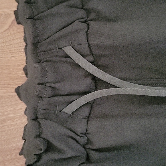 Lululemon Stretch High-Rise Jogger Pant Dark Olive Style W5DQDS Size 2 - Picture 5 of 11